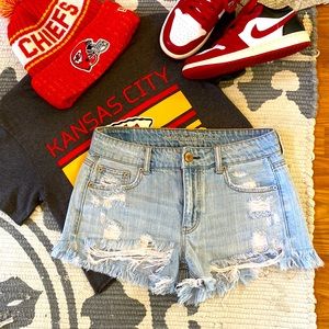 American Eagle Outfitters Tom Girl Midi shorts size 4